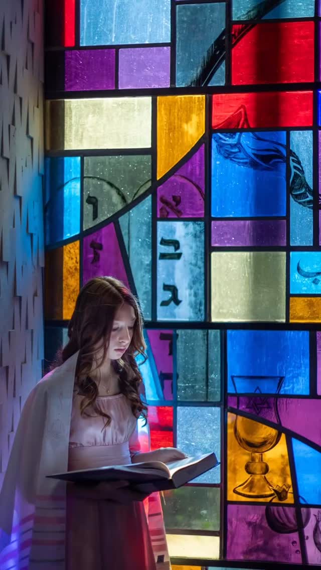 I love creating images for families to cherish for years to come. Are you stressed about all the details that go into a bar mitzvah? I can help make the photography simple!